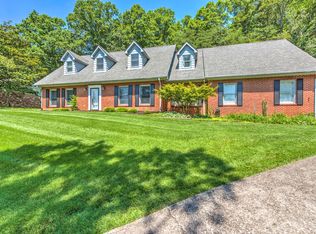 121 Amanda Pl, Oak Ridge, TN 37830