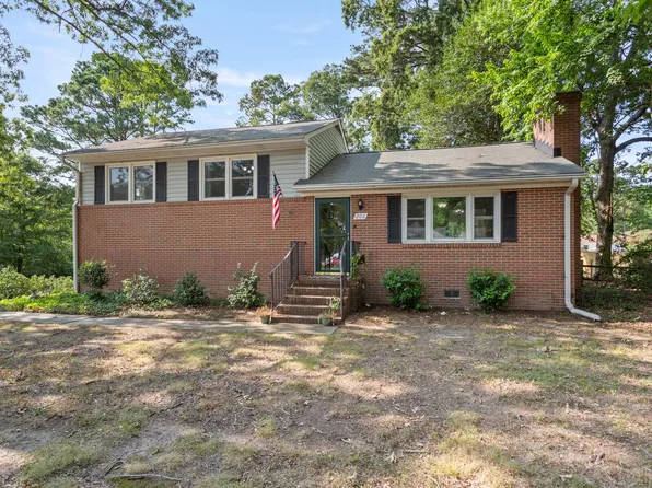 206 York Ln, Yorktown, VA 23692