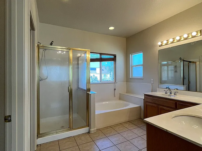 3598 Iron Canyon Cir — Photo 21