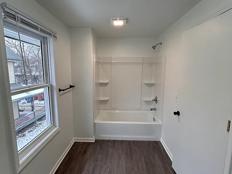 703 W Lovell St #H — Photo 8