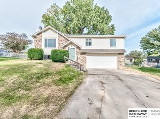 12706 Ridgeview Cir, Bellevue, NE 68123
