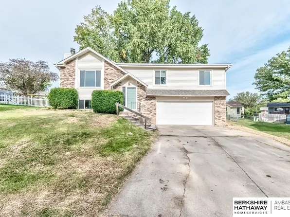 12706 Ridgeview Cir, Bellevue, NE 68123