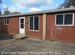 632 Madison Ave APT 2, Parkersburg, WV 26101
