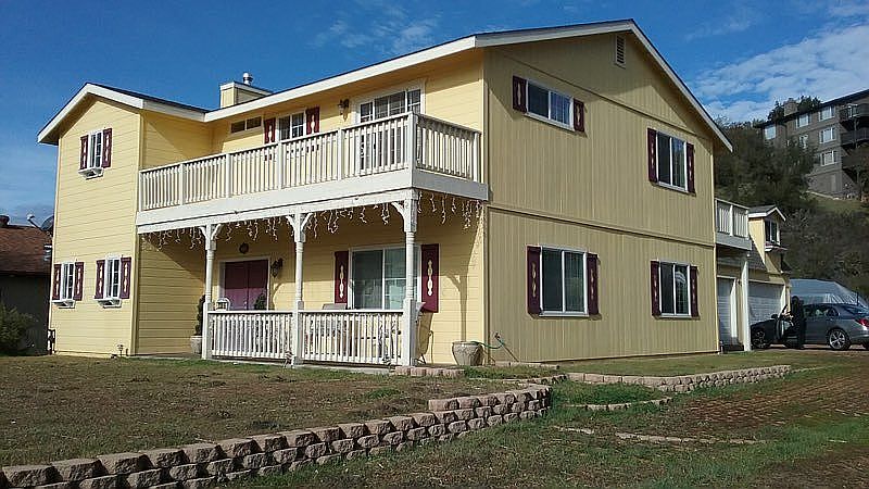 2nd image of 2306 Lakeview Dr