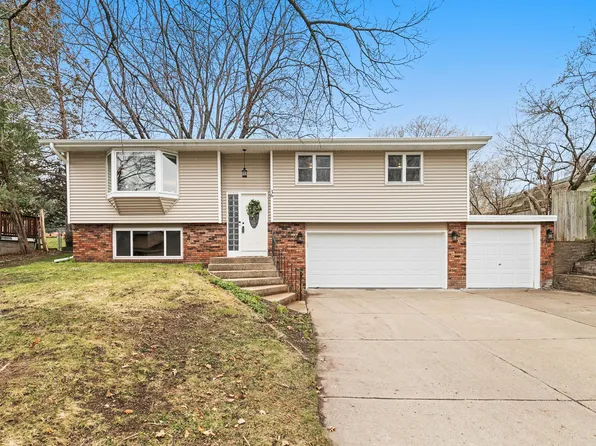 36 13th Ave SW, New Brighton, MN 55112