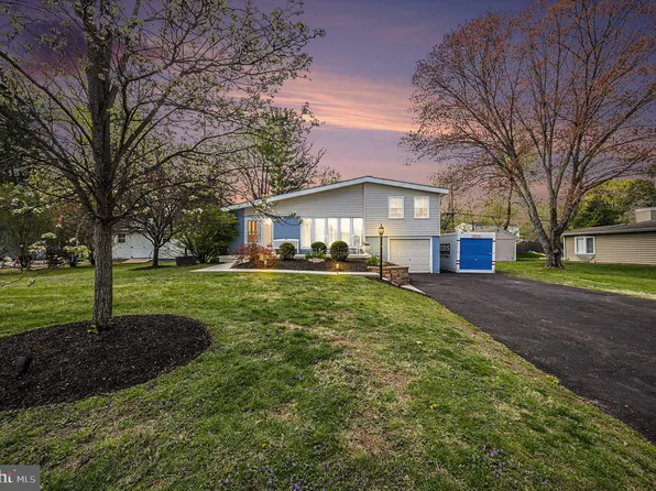 1666 Muhlenburg Dr, Blue Bell, PA 19422