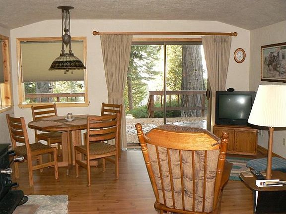 4th image of 856 Lassen View Dr