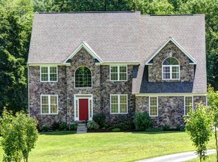 7 Kamaleer Ct, Reisterstown, MD 21136