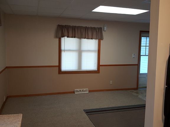 3rd image of 2118 Calumet Dr