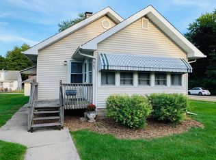 903 N 10th St, Rochelle, IL 61068