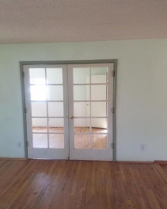 2nd image of 2701 W Lynette Dr