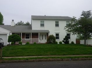 3 Damascus Dr, Marlboro, NJ 07746