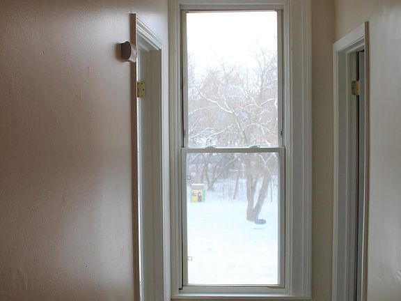 4th image of 801B S Mill St #B
