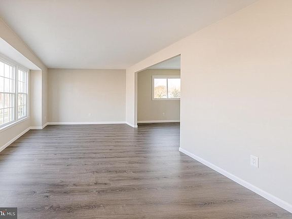 5th image of 22 Clemson Rd