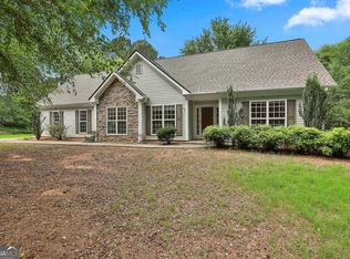 10 Woodcrest Dr, Sharpsburg, GA 30277