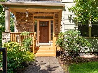 9057 SW Soprano Ln, Portland, OR 97225