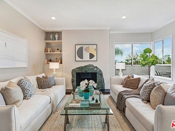 3rd image of 12115 San Vicente Blvd Unit 401