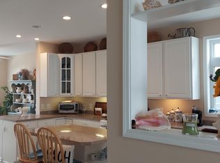 72 Shoreline Dr #72, Stratford, CT 06615