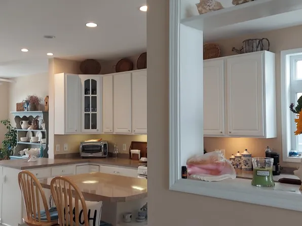 72 Shoreline Dr #72, Stratford, CT 06615