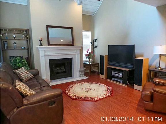2nd image of 1500 W Esplanade Ave APT 36F