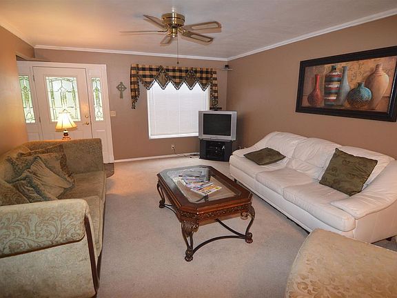 3rd image of 1420 Couchville Park