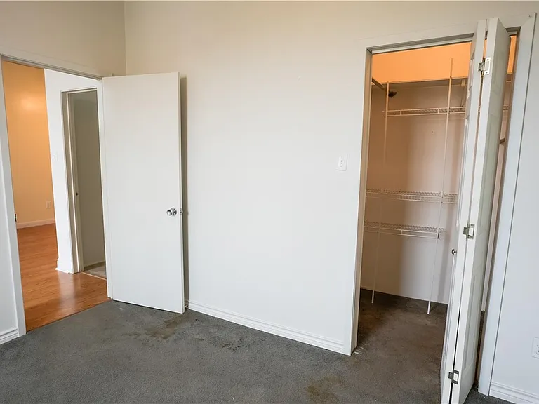 112 Farquhar St #1 — Photo 13