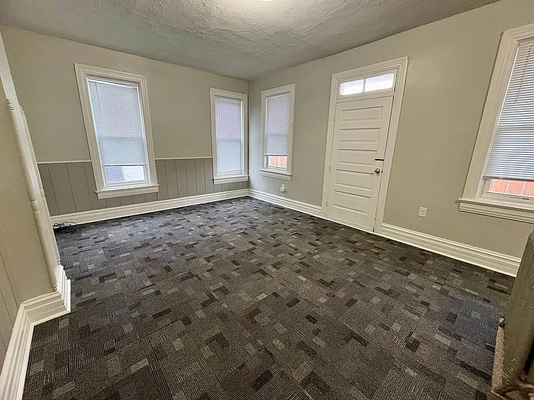 1366 W Market St — Photo 18