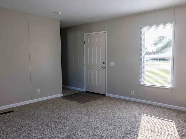 10270 Russellville Rd #32 — Photo 6