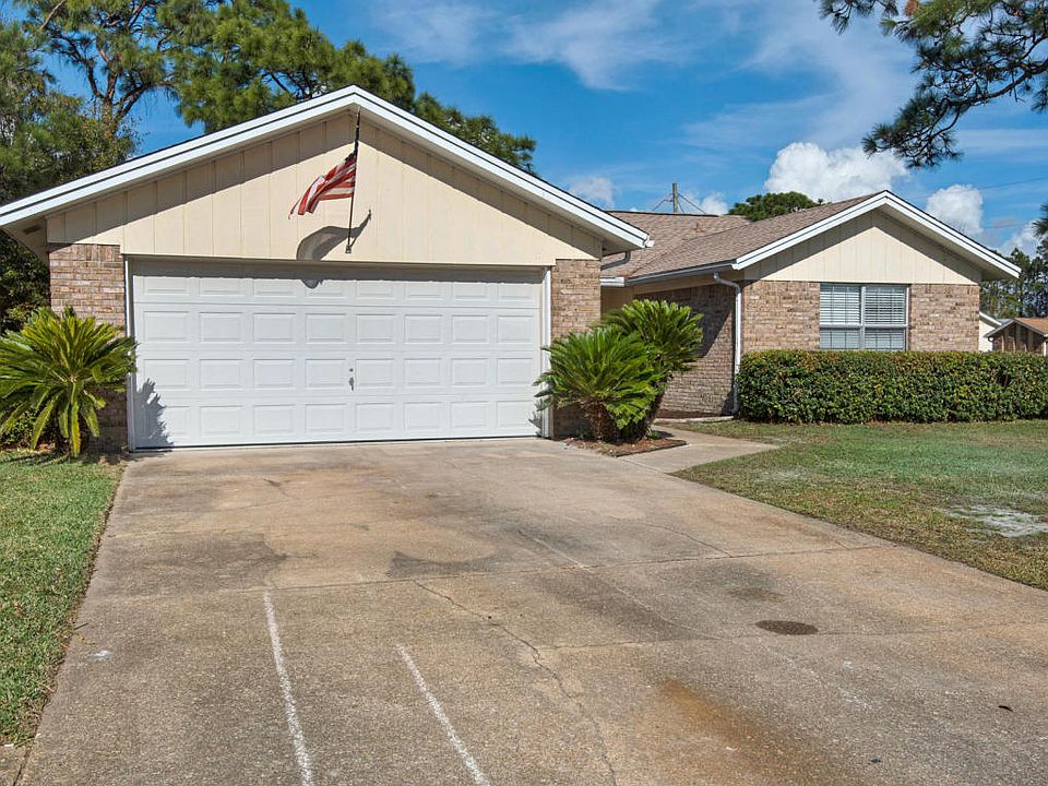 1st image of 371 Dawn Ln