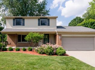 511 Willis Rd, Saline, MI 48176