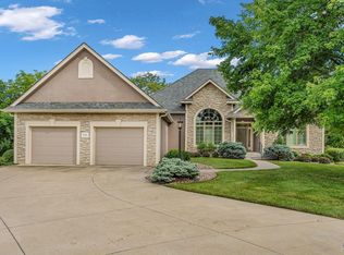 5725 SW Postoak Dr, Topeka, KS 66610