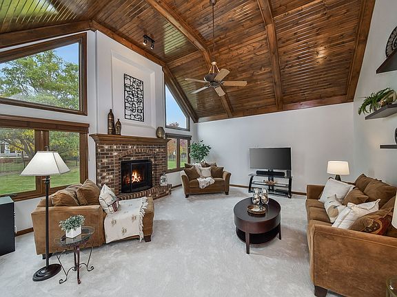 5th image of 543 Saratoga Dr