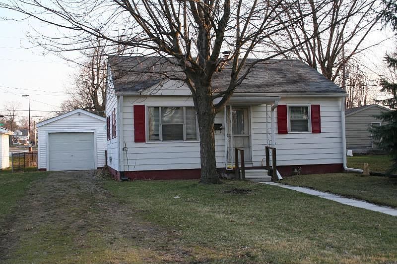 1st image of 811 Cottage Ave