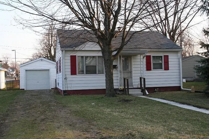 811 Cottage Ave photo 1