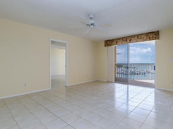 3rd image of 1111 N Gulfstream Ave APT 9B