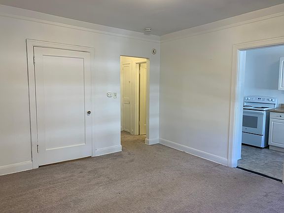 3rd image of 5508 22nd Ave NW #8