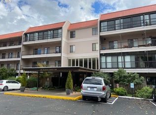 45 Eagle Crest Dr APT 210, Lake Oswego, OR 97035
