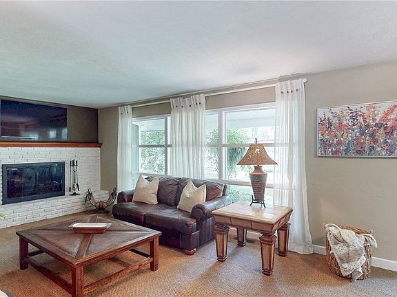 5th image of 7798 Clarion Dr