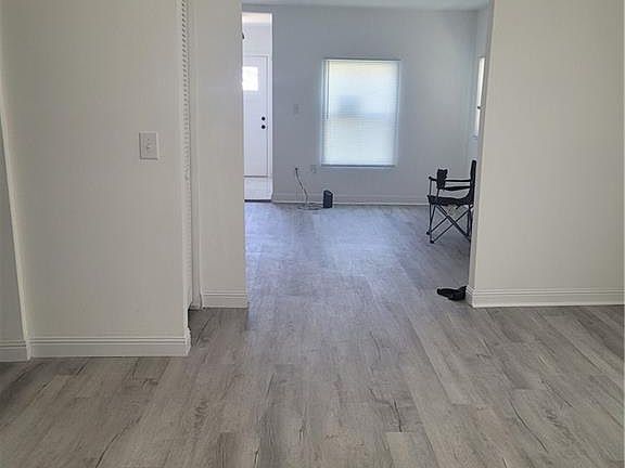 3rd image of 191 Forest Ave