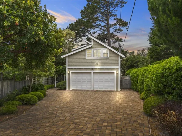 494 Grove Acre Ave, Pacific Grove, CA 93950