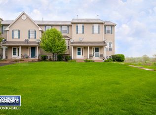 1349 Chestnut Ln, Yorkville, IL 60560