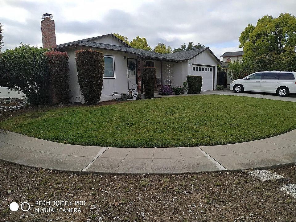1st image of 1700 Crestline Dr