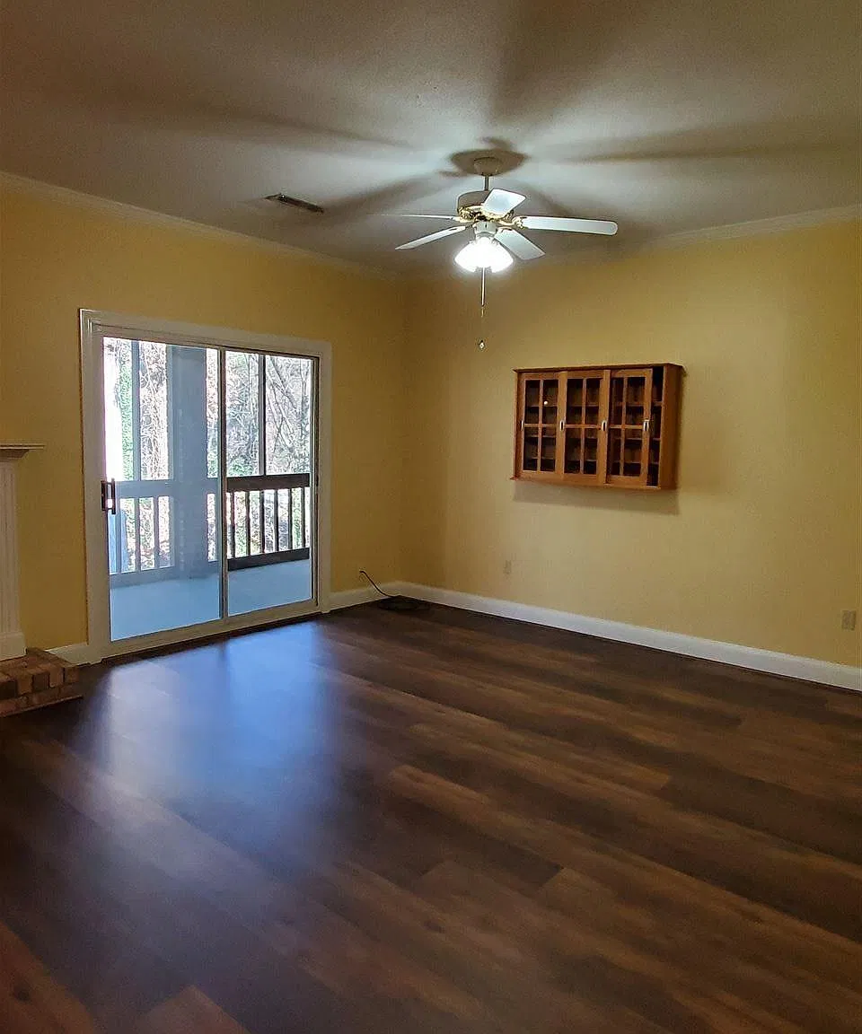 1311 Forest Hills Rd NW — Photo 3
