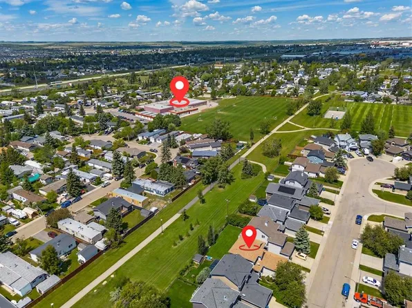 72 E Springs Cres SE, Airdrie, AB T4A 2C7