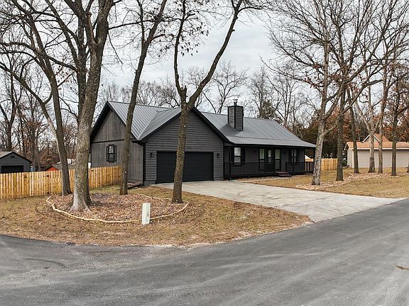 3rd image of 18533 Sterett Creek Village Dr