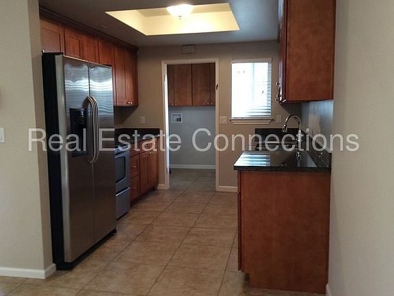 2nd image of 610 Vasona Ave