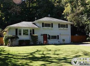 22 Birchwood Dr W, Saugerties, NY 12477