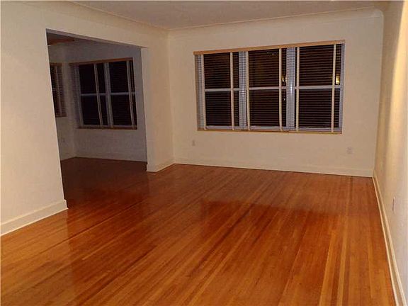 4th image of 1446 Lenox Ave APT 3