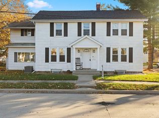 220 W Pershing St, Morton, IL 61550