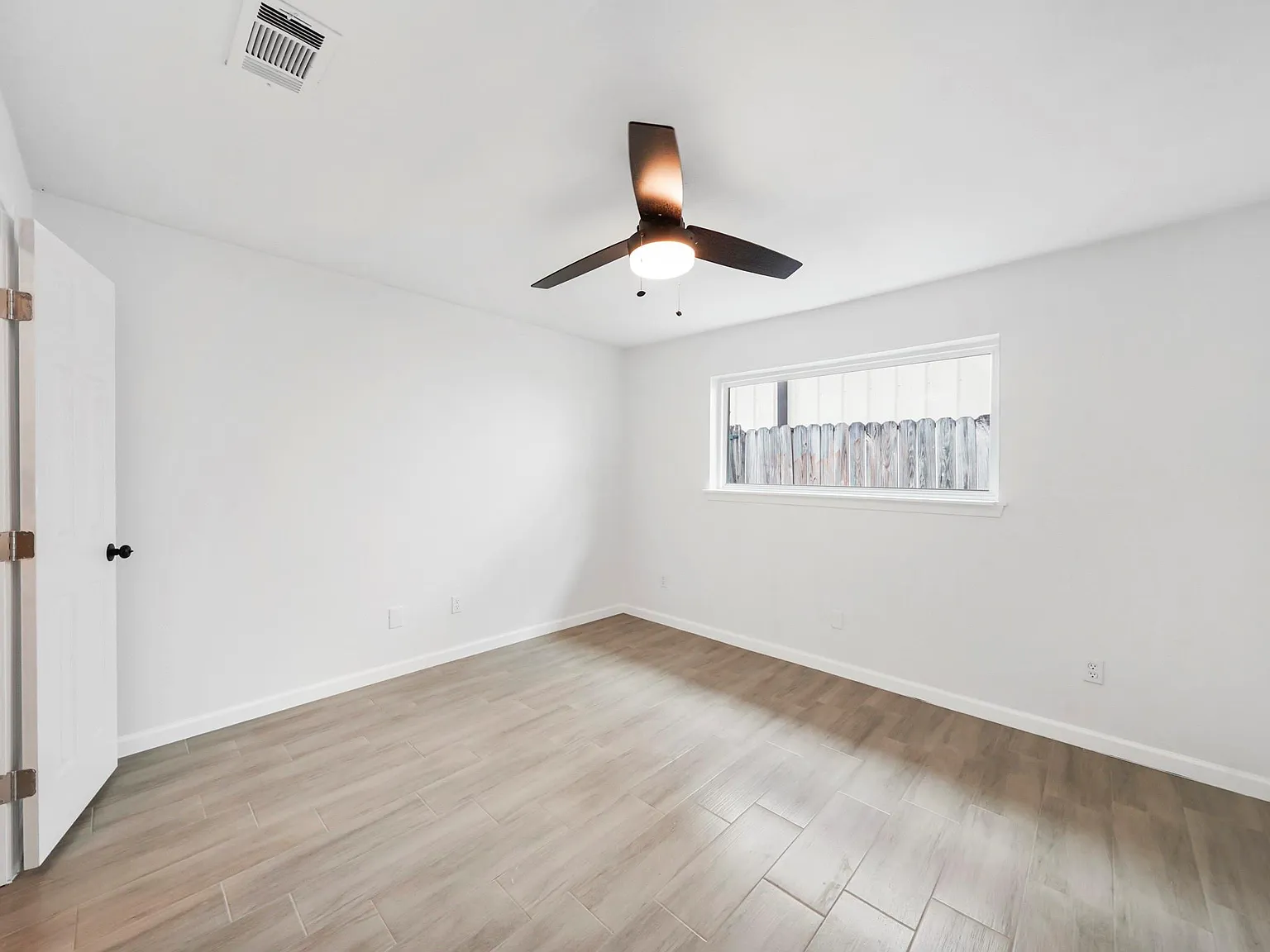2 bed, 1.0 bath, 950 sqft, $1,445 — Photo 4